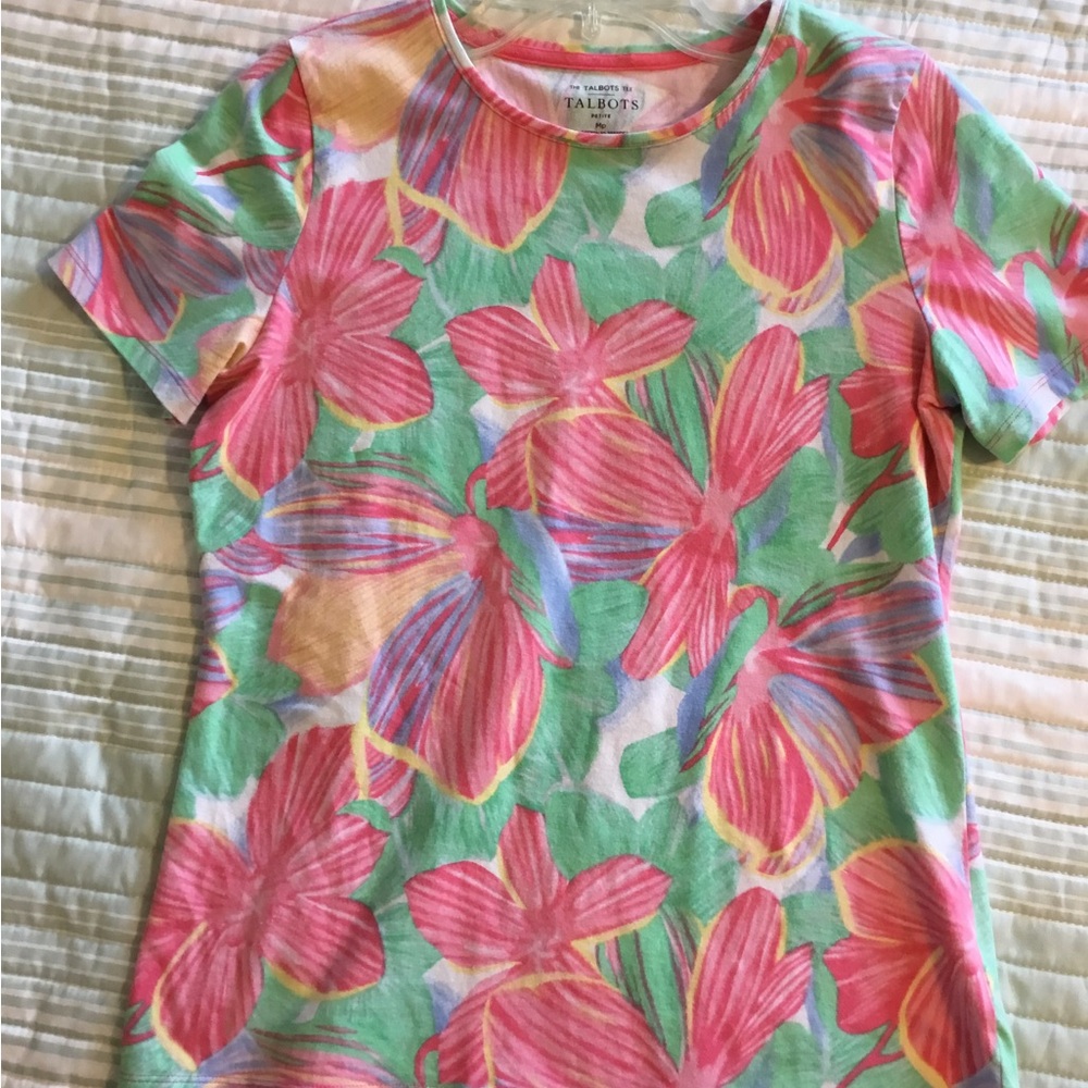 Talbots Multicolor Tee short sleeve size medium, petite. Stretchy.